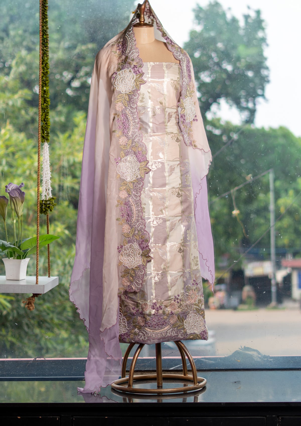 Banarasi Shirt with Scalloped Embroidery & Organza Shading Dupatta