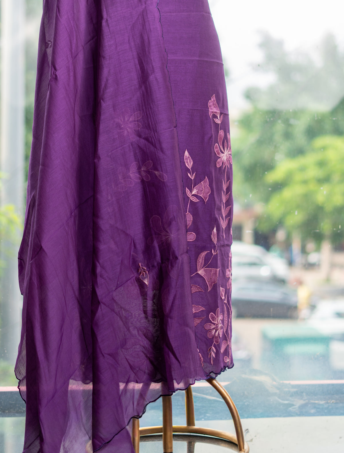 Mul Suit with Scalloped Threadwork & Applique Detailing