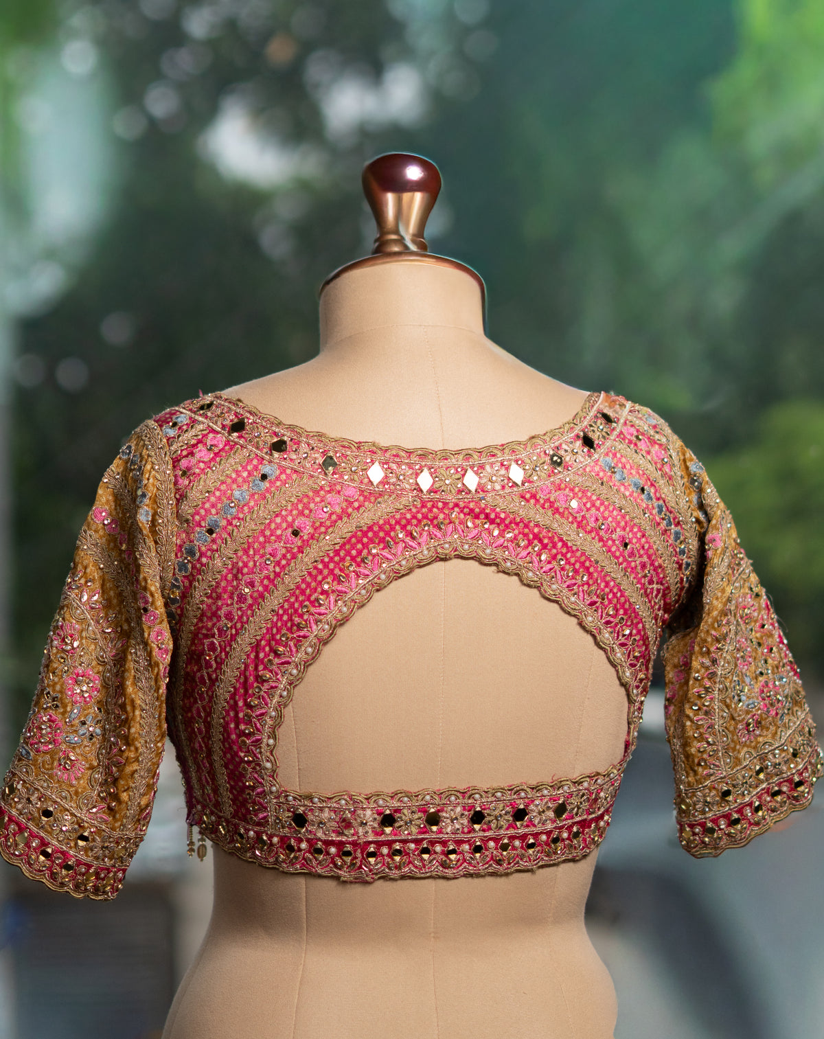 Soft Flowing Tissue Saree with Handwork Highlights