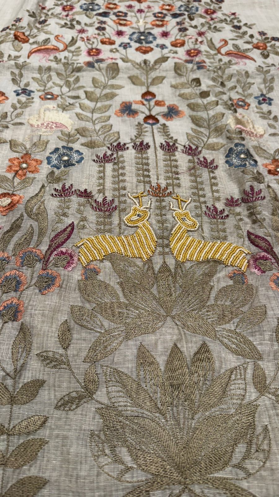 Pure Jamdani Fabric with thread and handwork motif. Dupatta with block and handprint details